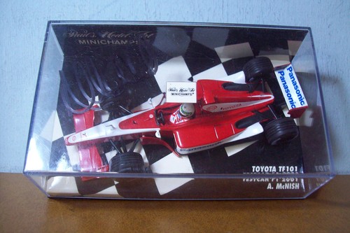 Minichamps 400 010225 - 1/43,